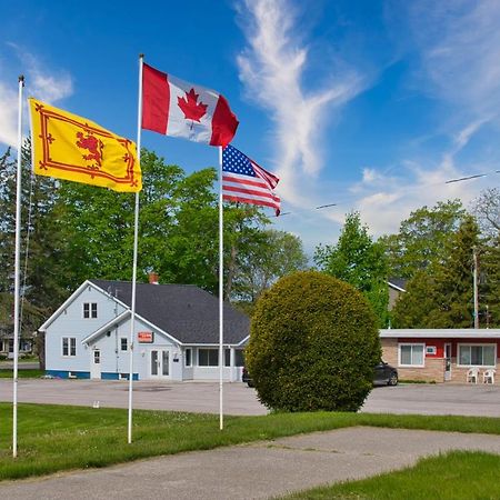 Maple Leaf Inn Kincardine Eksteriør billede