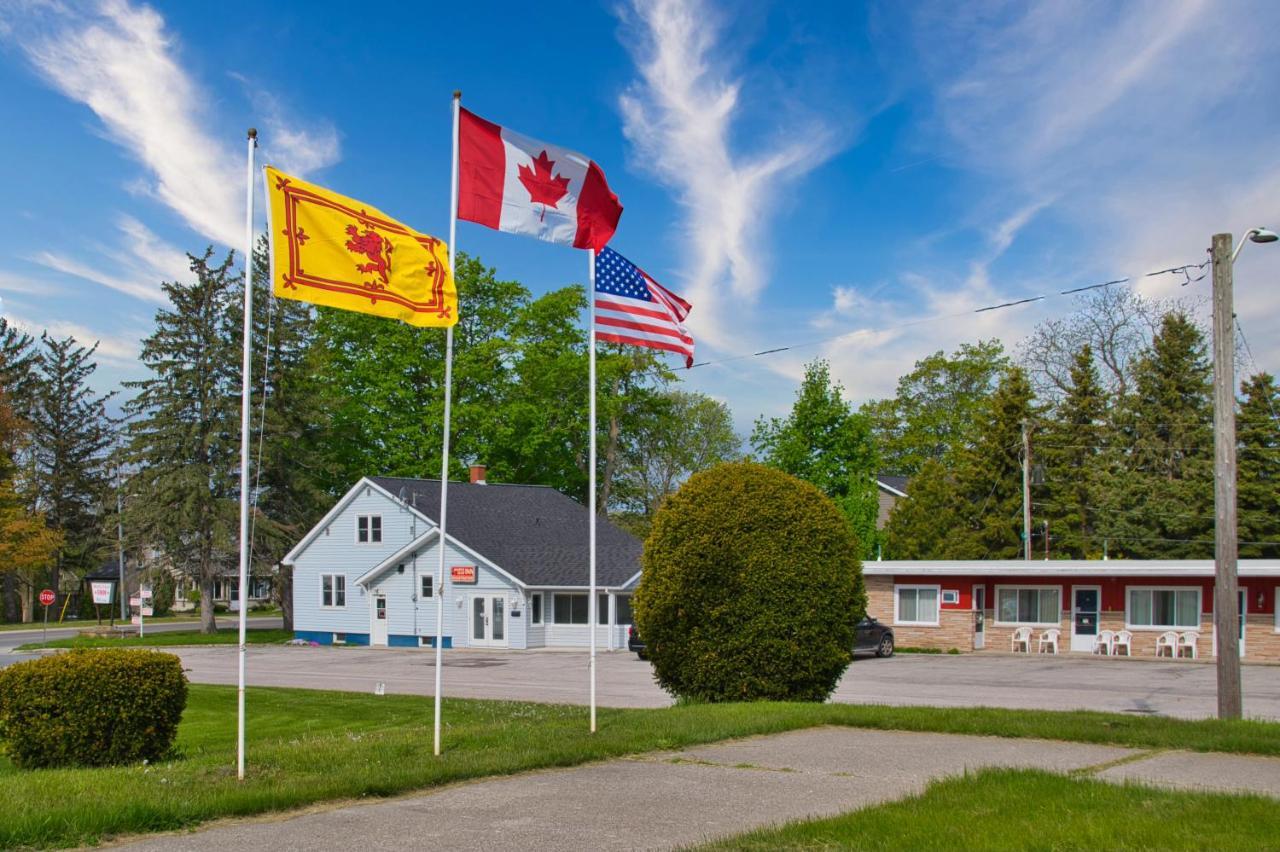 Maple Leaf Inn Kincardine Eksteriør billede