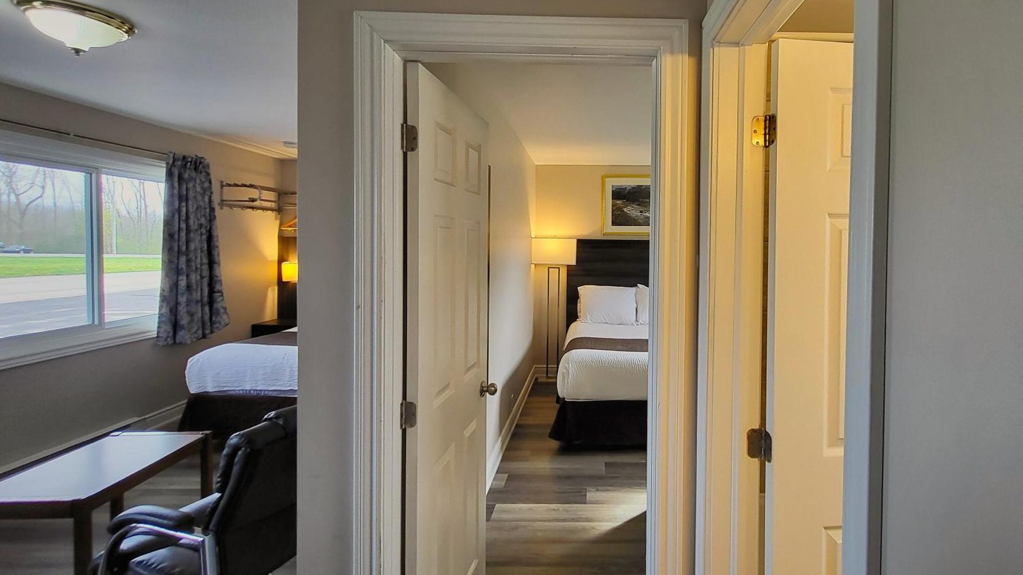 Maple Leaf Inn Kincardine Eksteriør billede